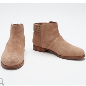koolaburra by ugg suede studded ankle boots giyah
